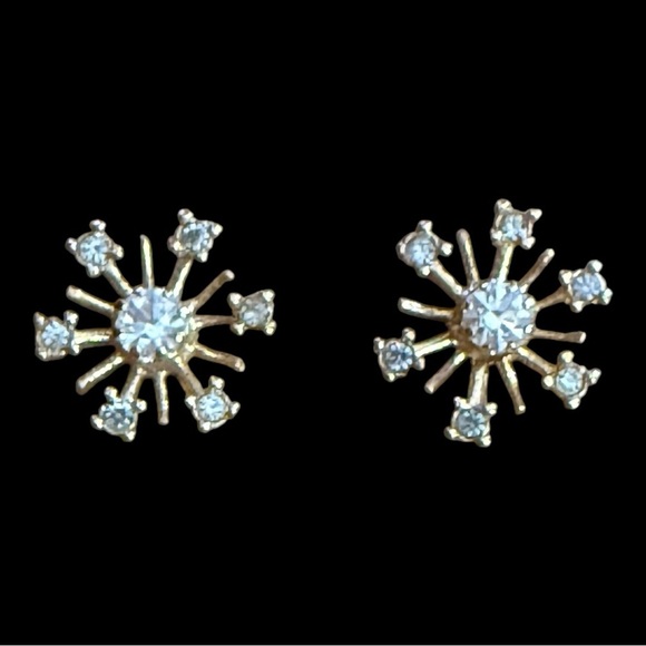 1978 Avon Starburst/Snowflake Gold Tone Pierced Earrings - Picture 2 of 2